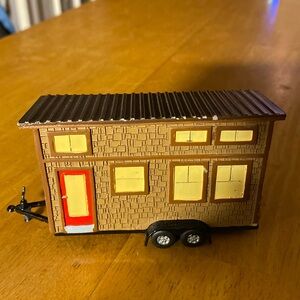 Tiny House Trailer Collectible 1/64 Scale Resin Model Rubber tires Collector Car